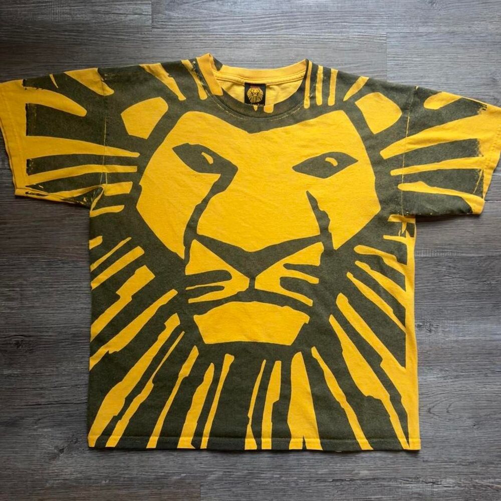 Vintage Disney The Lion King AOP Graphic Tee (XL)
